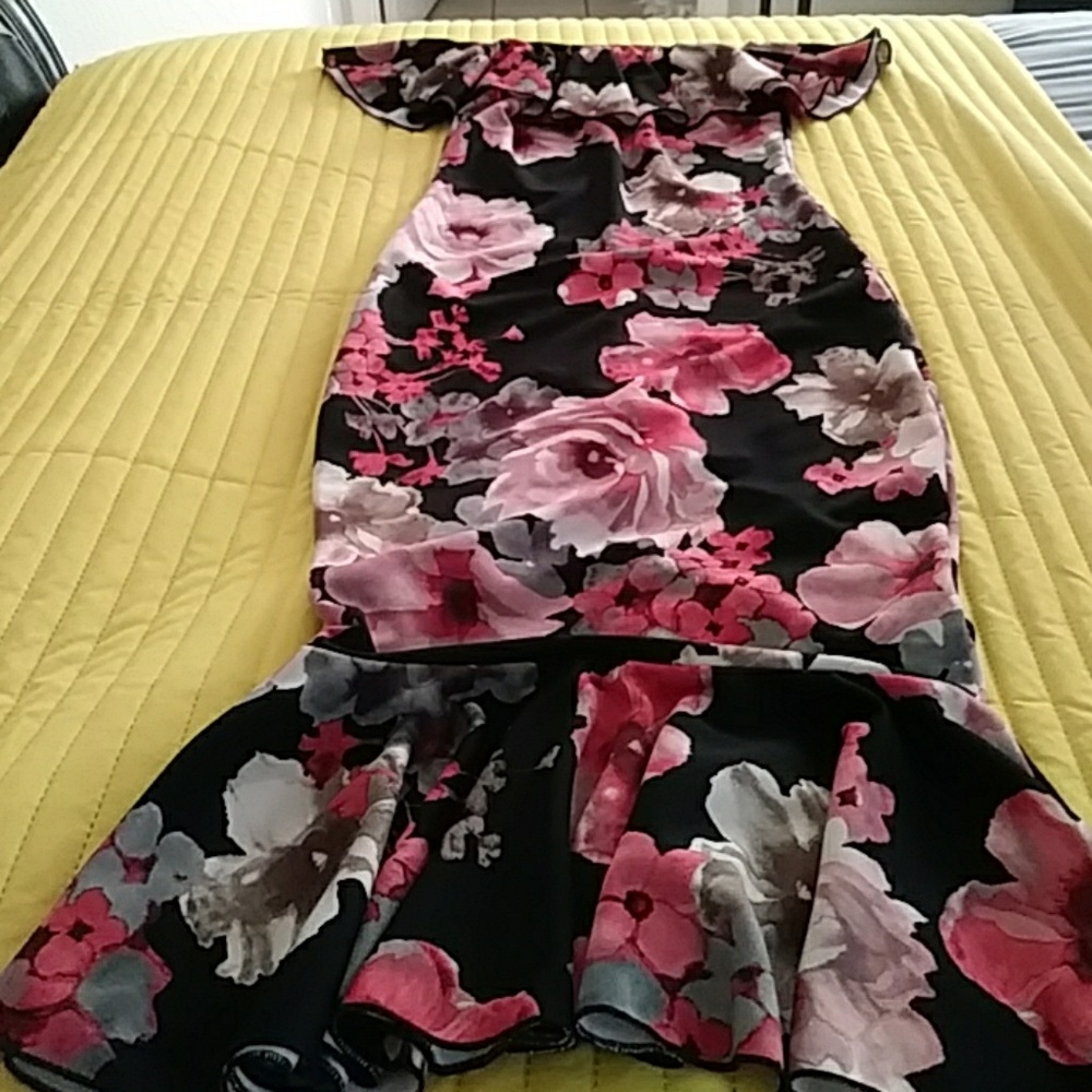 Floral Body Fitting Dress